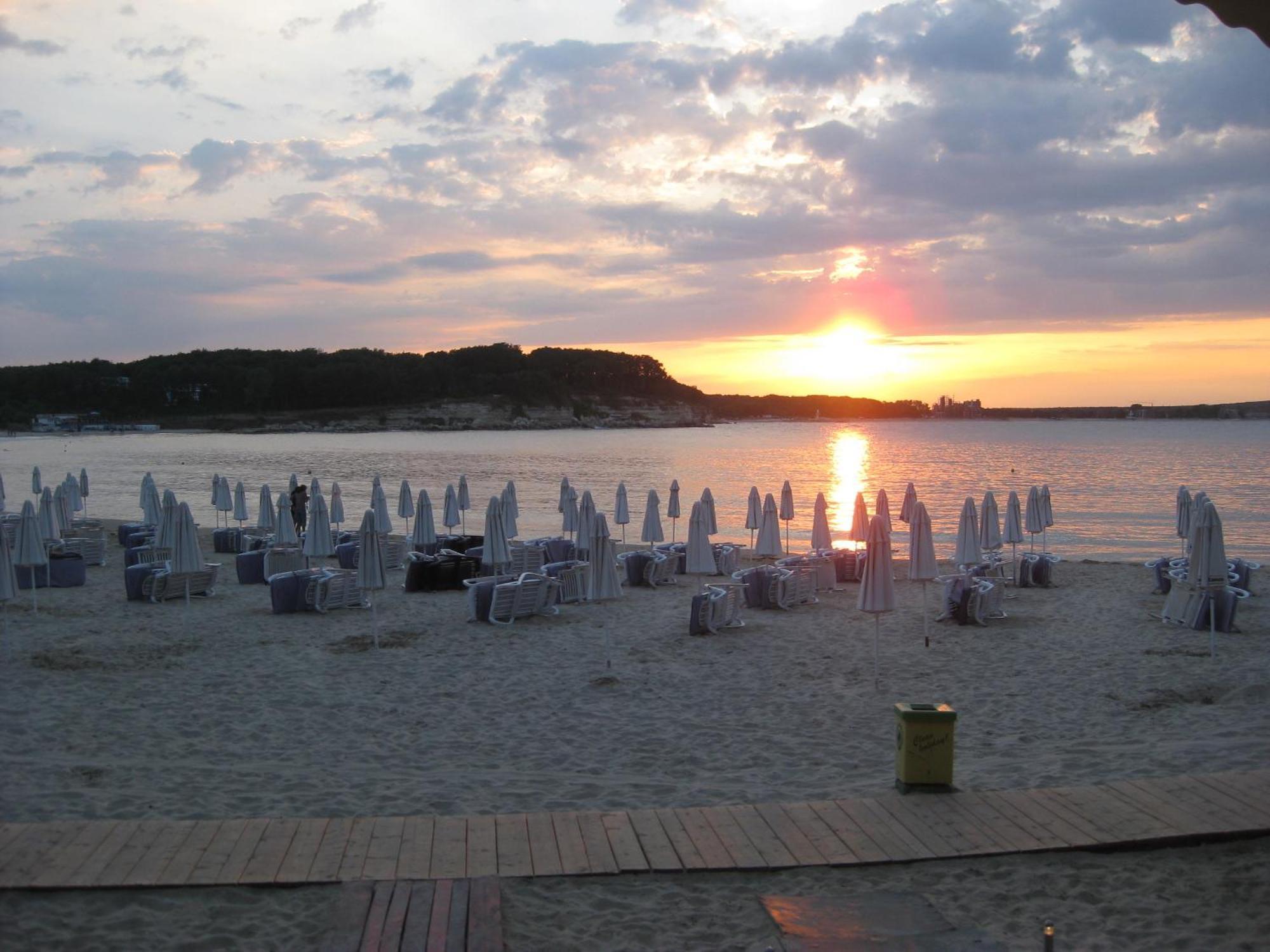 Family Hotel Teos Китен Экстерьер фото