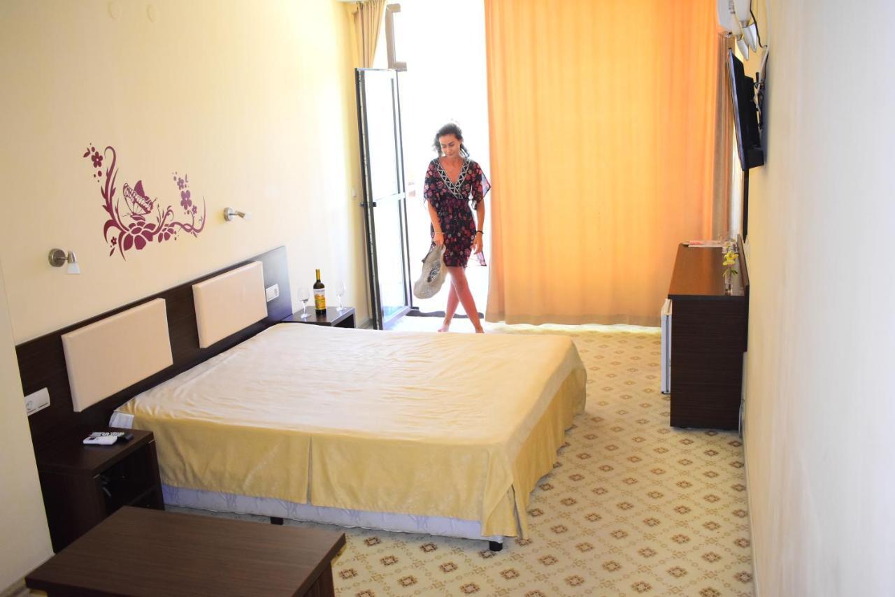 Family Hotel Teos Китен Экстерьер фото